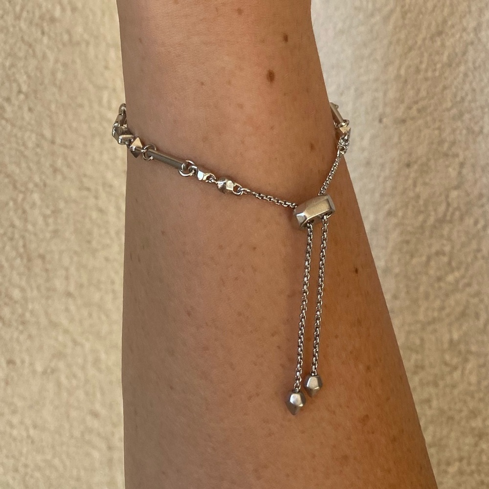 KENDRA SCOTT BRACLET
